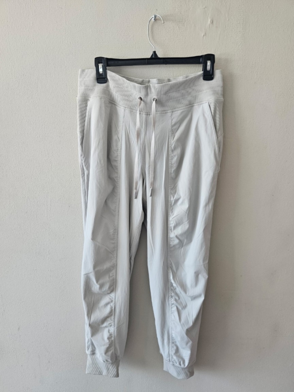 (NWOT)Lululemon Dance Studio Mid-Rise Joggers - Picture 2 of 7